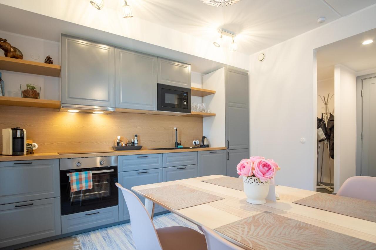 Dream Stay - Brand New Apartment With Balcony & Free Parking Таллин Экстерьер фото
